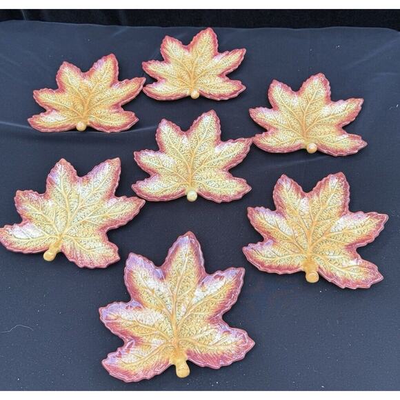 7 Over and Back, Inc. Indoor Outfitters Fall Thanksgiving Leaf Plates 6.5” -A71